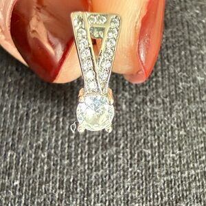 Elegant Silver Earring with Clear Gemstone